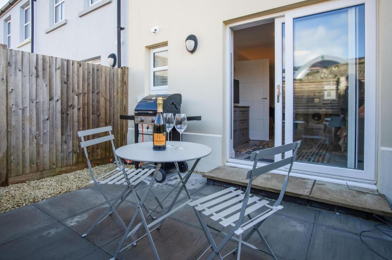 Ty Melyn - 2 Bedroom Cottage - Tenby Bagian luar foto