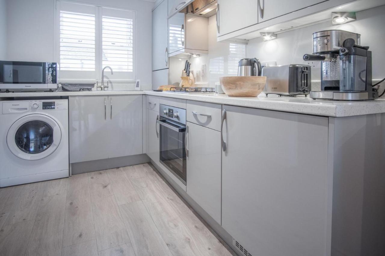Ty Melyn - 2 Bedroom Cottage - Tenby Bagian luar foto