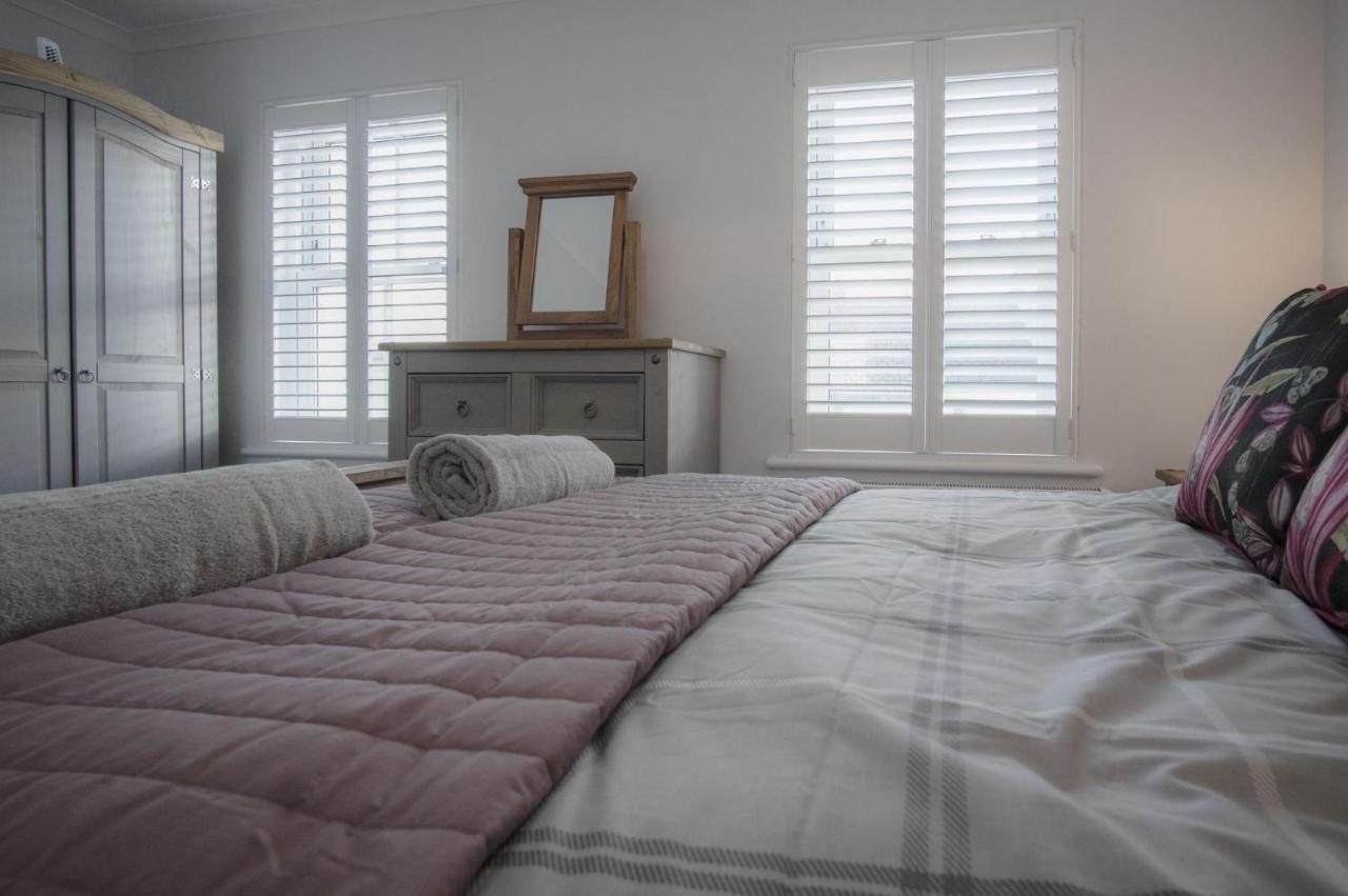 Ty Melyn - 2 Bedroom Cottage - Tenby Bagian luar foto